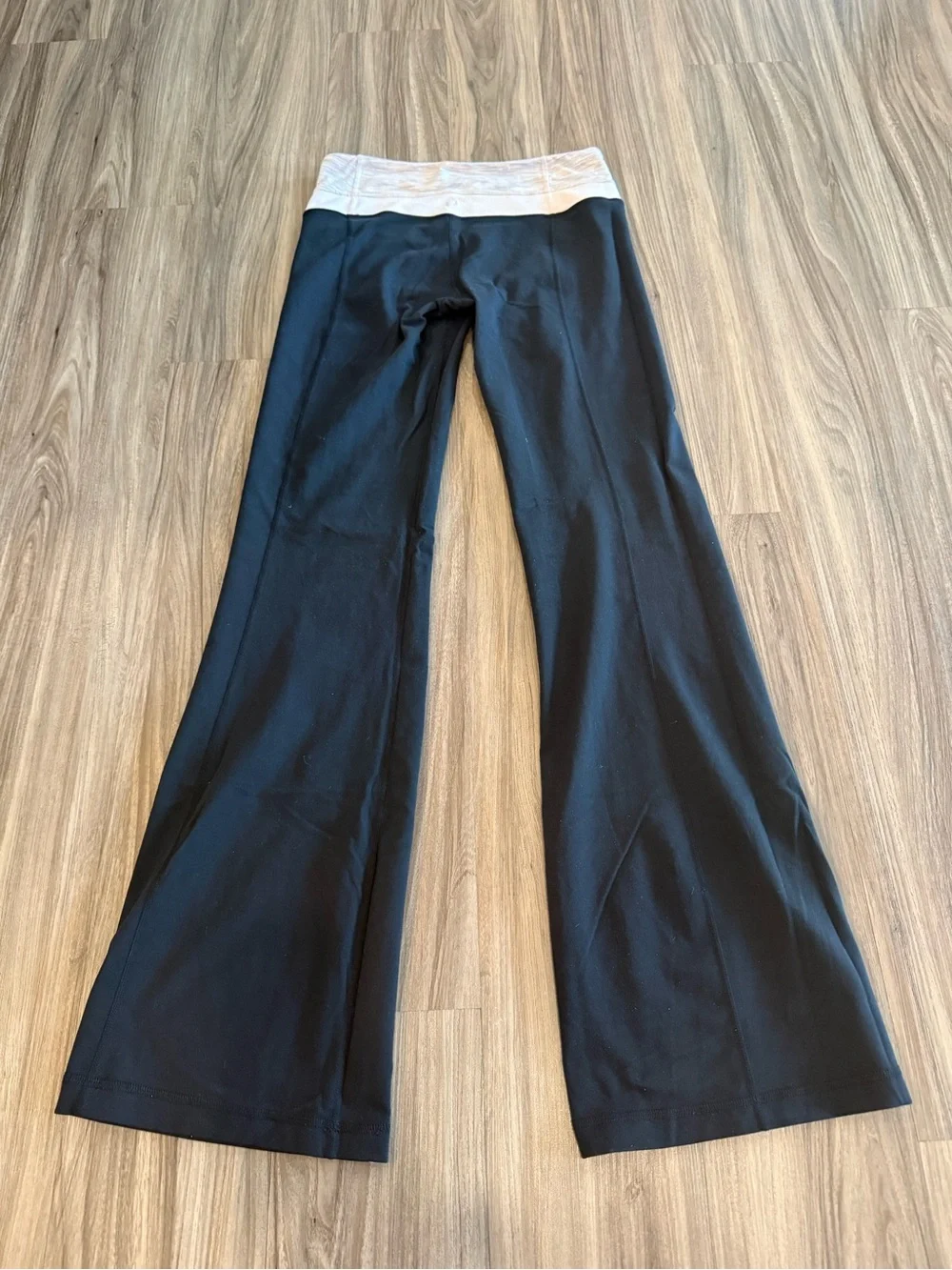 lululemon athletica Black and Pink Reversible Flare Pants Size 6